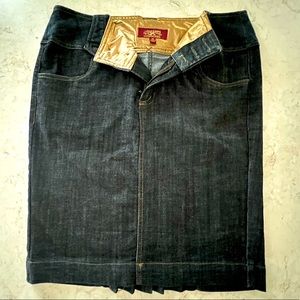 One 5 One Midi Denim Skirt. Dark Wash. Size Medium.